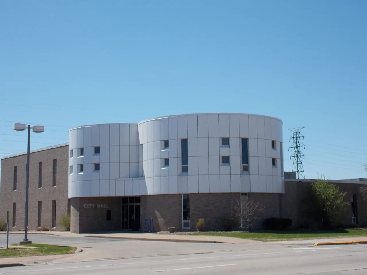 Bettendorf City Hall, photographed in 2014