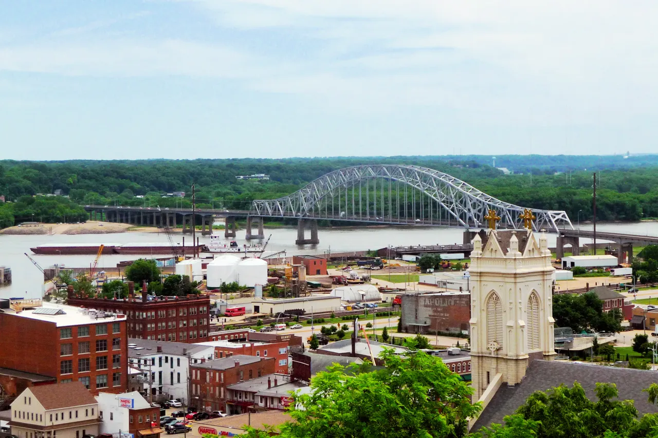 Julien Dubuque Bridge and the Dubuque riverfront, photographed in 2009